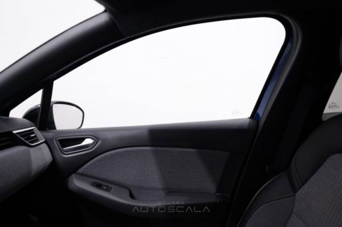Renault Clio TCe 90 CV 5 porte Techno (20)