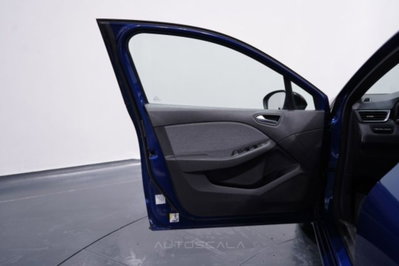 Renault Clio TCe 90 CV 5 porte Techno (9)