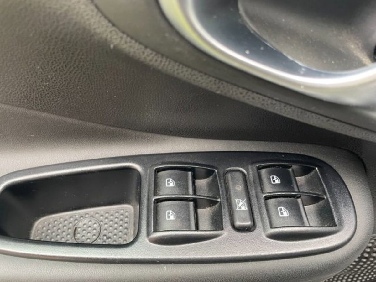 Fiat 500L 1.4 95 CV Cross (12)