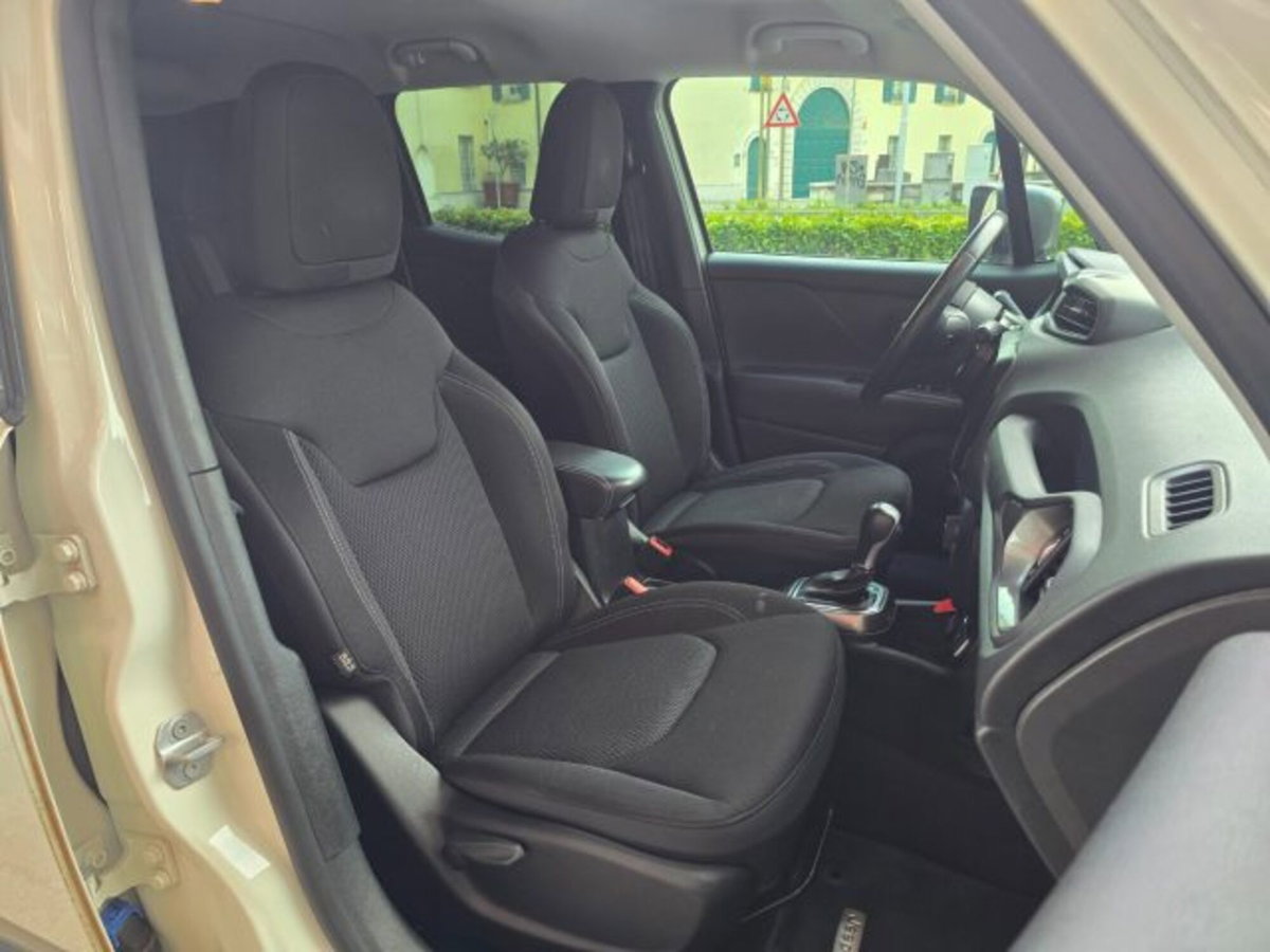 Jeep Renegade 1.6 Mjt DDCT 120 CV Limited (12)
