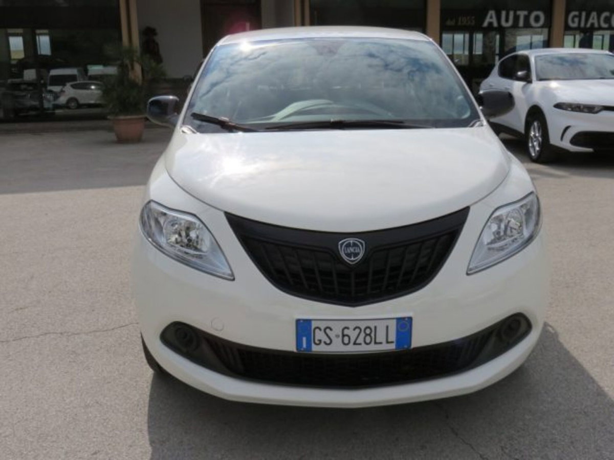 Lancia Ypsilon 1.0 FireFly 5 porte S&S Hybrid Ecochic A. Ferretti (4)