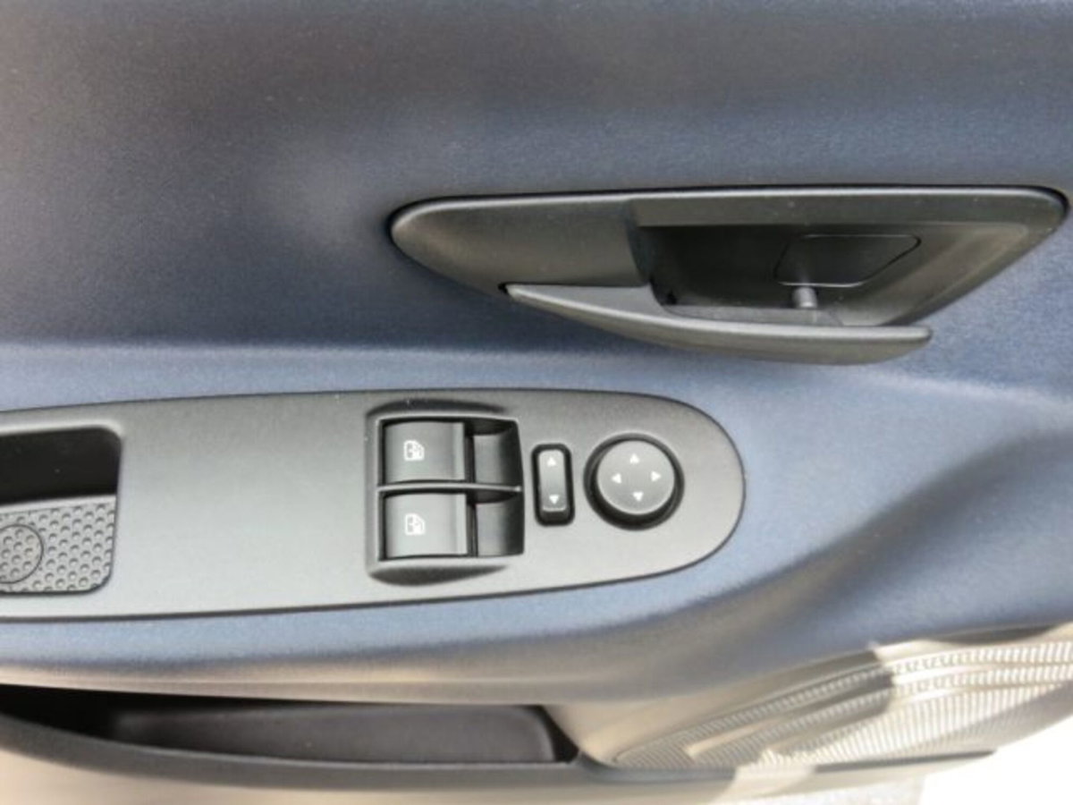 Lancia Ypsilon 1.0 FireFly 5 porte S&S Hybrid Ecochic A. Ferretti (6)