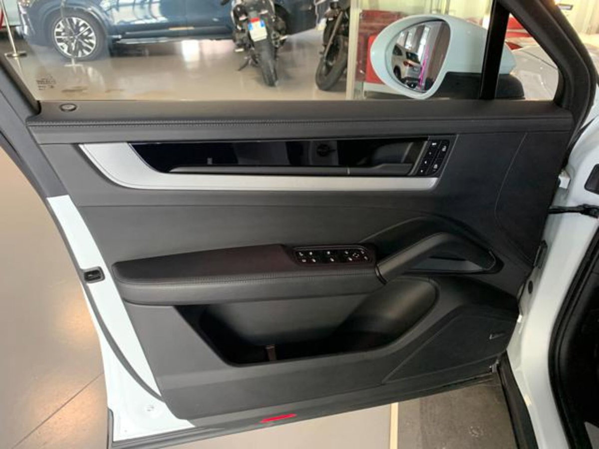 Porsche Cayenne Coupé 3.0 e-hybrid tiptronic (11)