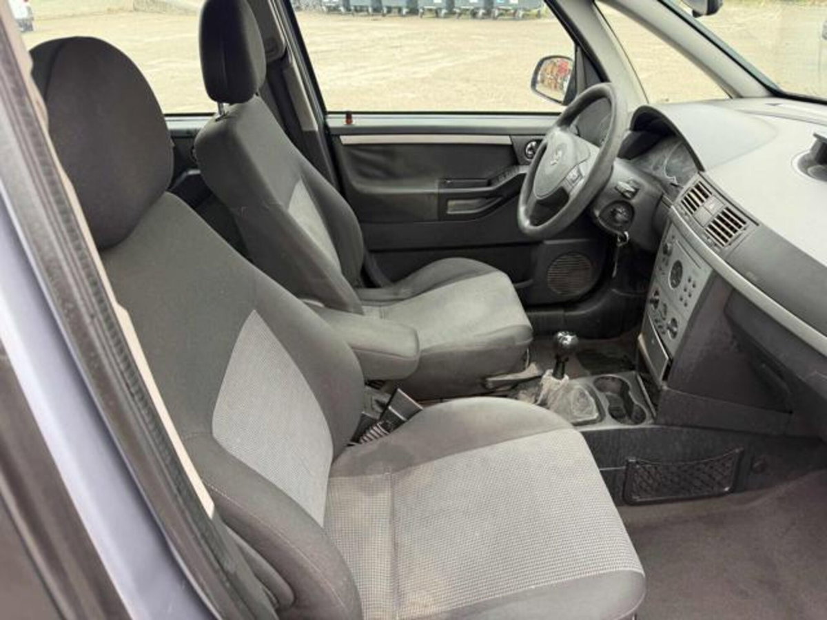Opel Meriva 1.7 CDTI 101CV Cosmo (9)