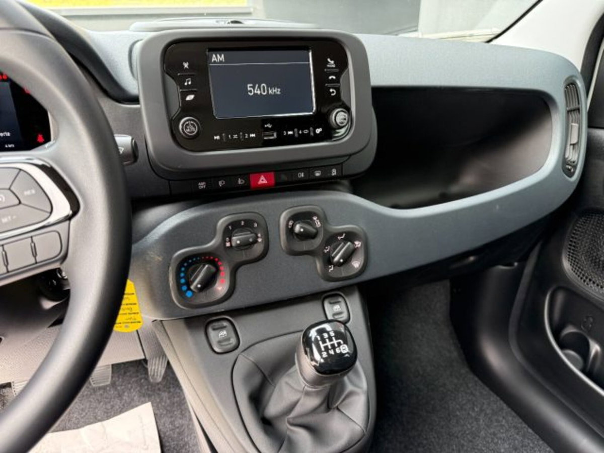 Fiat Pandina van 1.0 Hybrid 65cv S&S Icon (9)