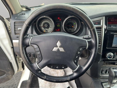 Mitsubishi Pajero 3.2 DI-D 16V aut. 3p. Tender DPF (10)