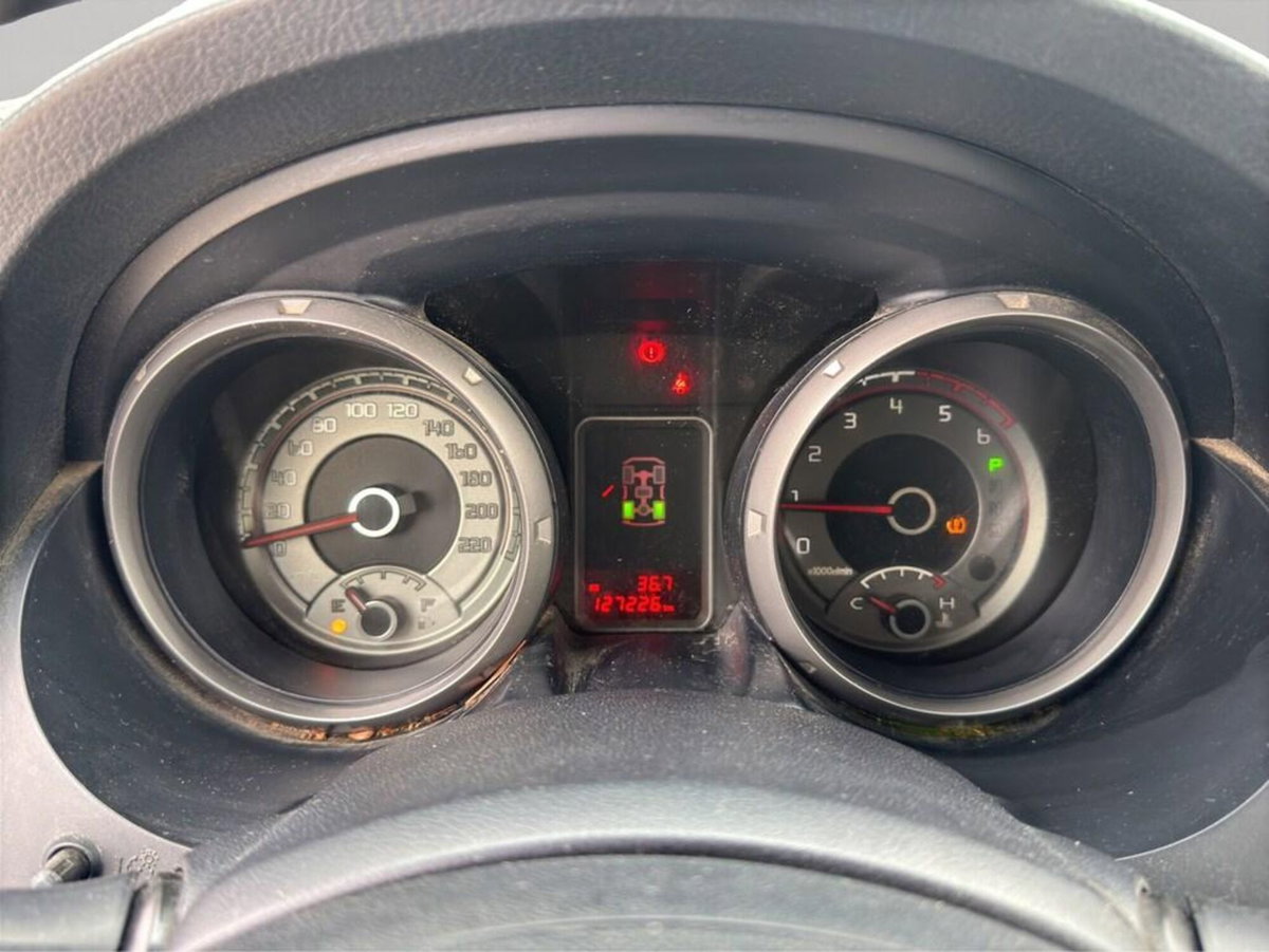 Mitsubishi Pajero 3.2 DI-D 16V aut. 3p. Tender DPF (11)
