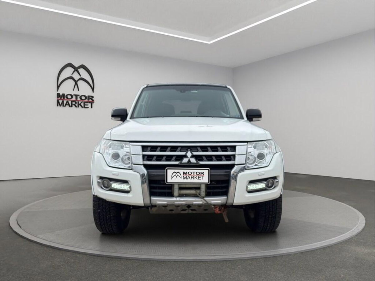 Mitsubishi Pajero 3.2 DI-D 16V aut. 3p. Tender DPF (2)