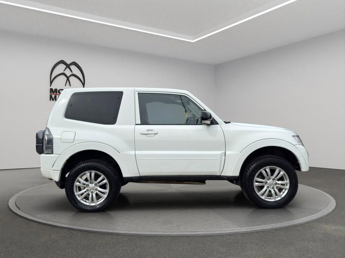 Mitsubishi Pajero 3.2 DI-D 16V aut. 3p. Tender DPF (4)
