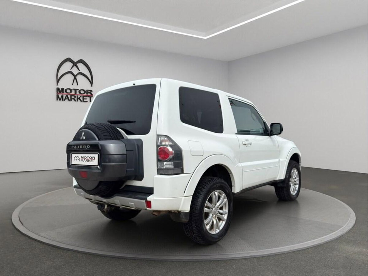 Mitsubishi Pajero 3.2 DI-D 16V aut. 3p. Tender DPF (7)