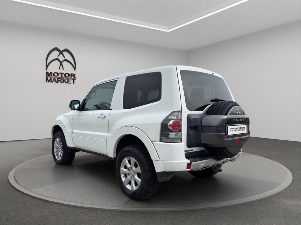 Mitsubishi Pajero 3.2 DI-D 16V aut. 3p. Tender DPF (8)