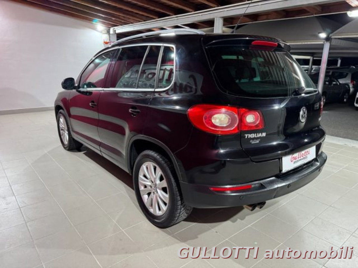 Volkswagen Tiguan 2.0 TDI DPF 4MOTION tiptronic Sport & Style (4)
