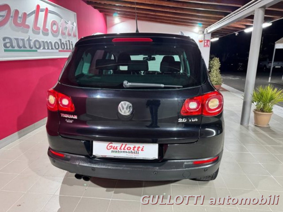 Volkswagen Tiguan 2.0 TDI DPF 4MOTION tiptronic Sport & Style (5)