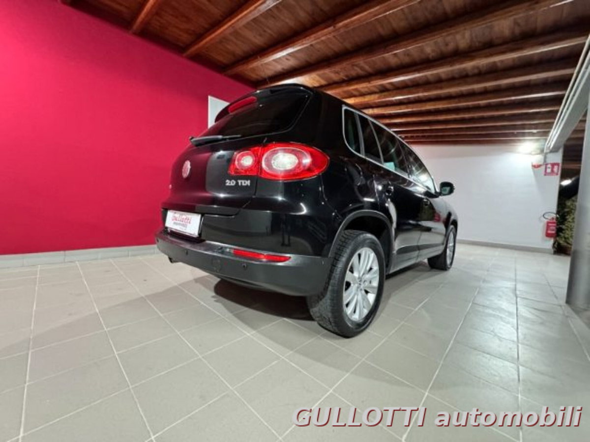 Volkswagen Tiguan 2.0 TDI DPF 4MOTION tiptronic Sport & Style (8)