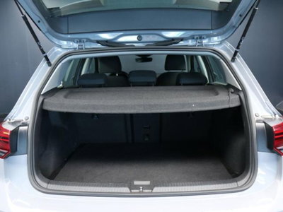 Volkswagen Golf Variant 2.0 TDI SCR DSG Life (7)