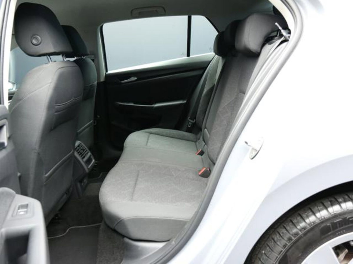 Volkswagen Golf Variant 2.0 TDI SCR DSG Life (8)