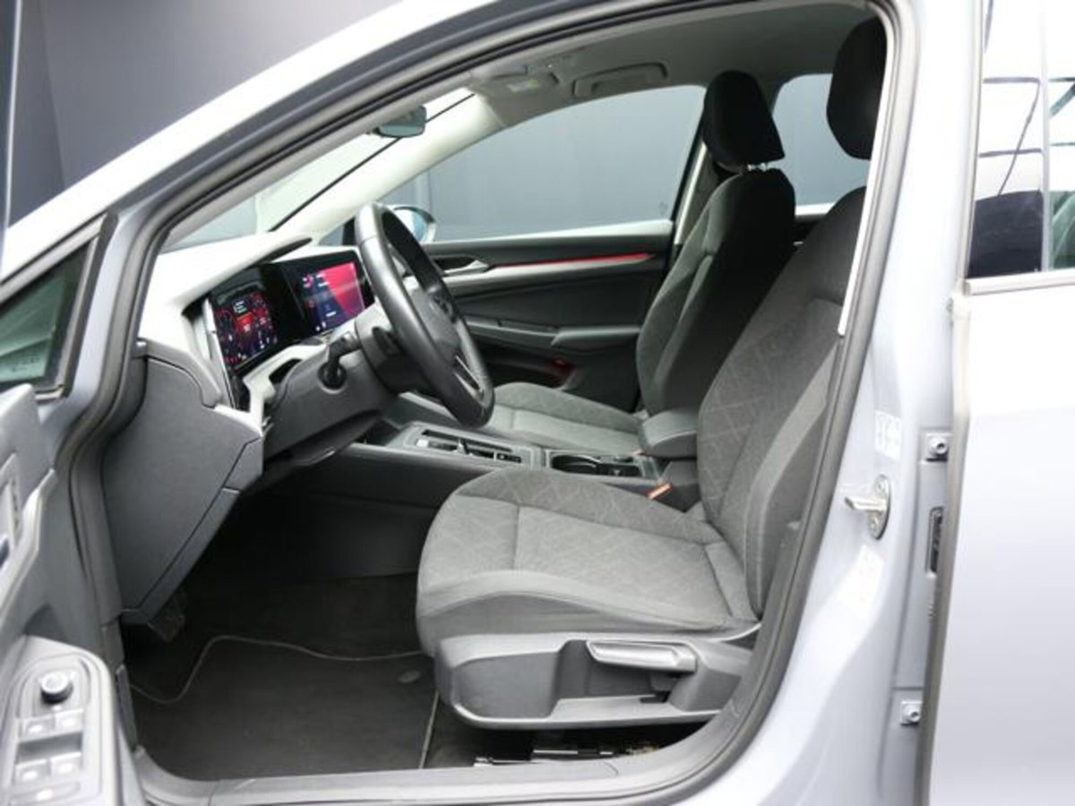 Volkswagen Golf Variant 2.0 TDI SCR DSG Life (9)