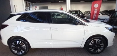 Opel Grandland 1.5 diesel Ecotec aut. Business Elegance (2)
