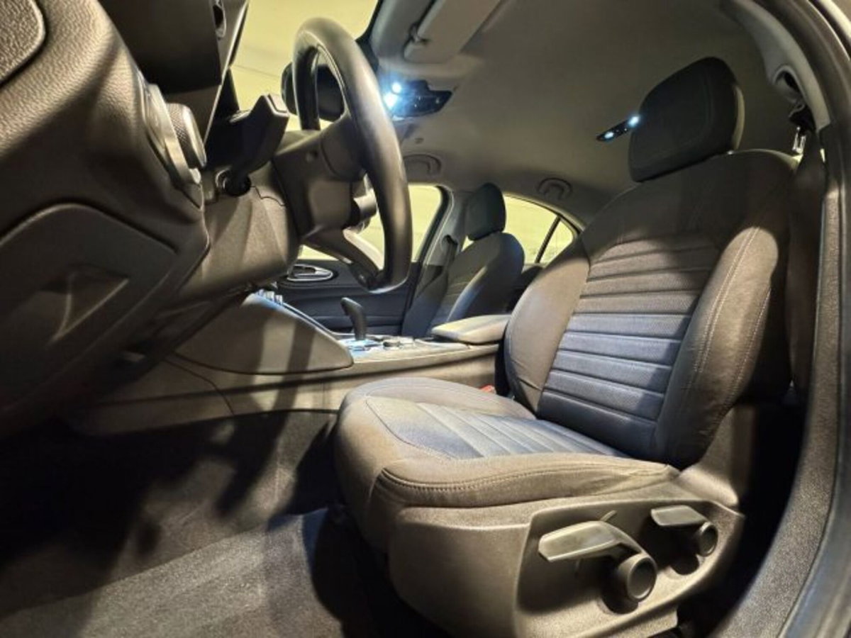 Alfa Romeo Giulia 2.2 Turbodiesel 160 CV (12)