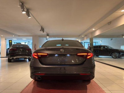 Alfa Romeo Giulia 2.2 Turbodiesel 160 CV (6)
