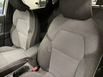 Renault Captur 1.0 eco-g Techno 100cv (11)