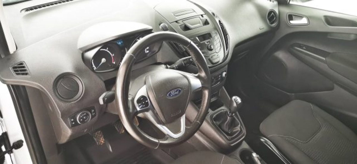 Ford Transit Courier 1.5 TDCi 75CV  Trend (8)