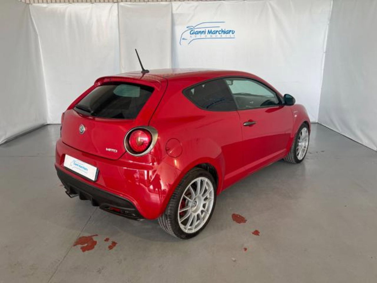 Alfa Romeo MiTo 1.4 T 170 CV M.air S&S TCT Veloce (4)