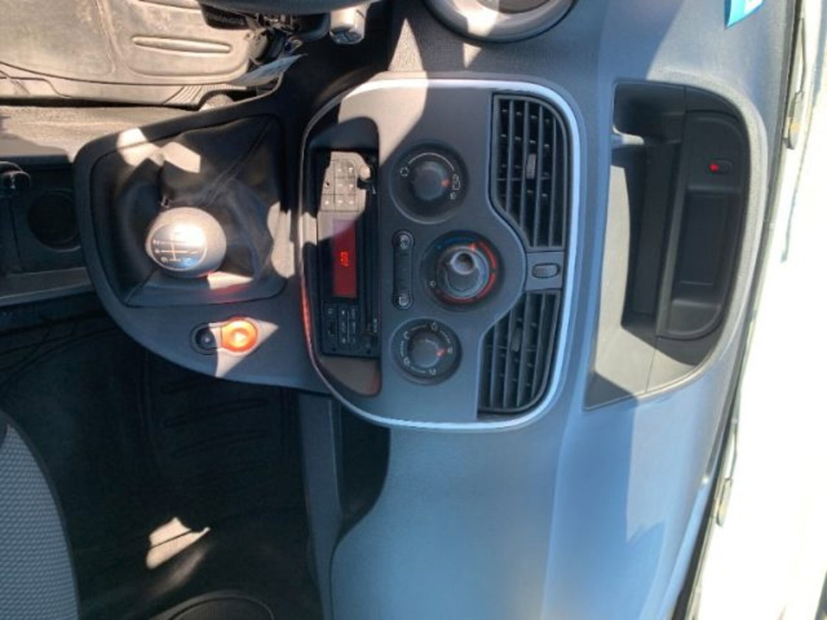 Renault Kangoo Blue dCi 95CV Express Maxi Combi Ice Plus (14)