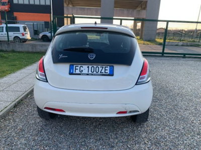 Lancia Ypsilon 1.2 69 CV 5 porte Platinum (6)