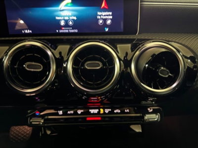 Mercedes-Benz Classe A Sedan 180 d Automatic 4p. Premium (11)