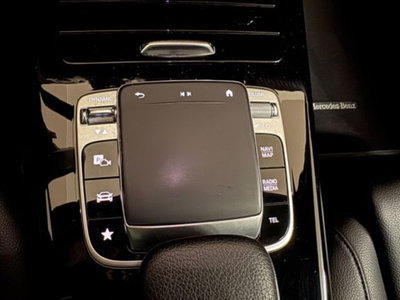 Mercedes-Benz Classe A Sedan 180 d Automatic 4p. Premium (18)
