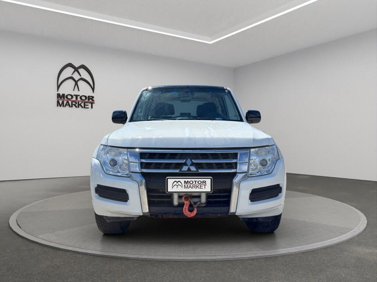 Mitsubishi Pajero 3.2 DI-D 16V aut. 3p. Tender DPF (2)