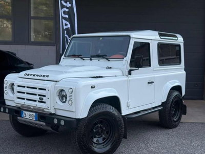 Land Rover Defender 110 2.2 TD4 Hard Top N1 usata
