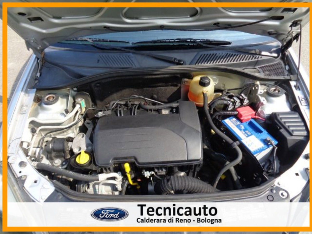 Renault Clio 1.2 16V cat 5 porte Confort Authentique (17)