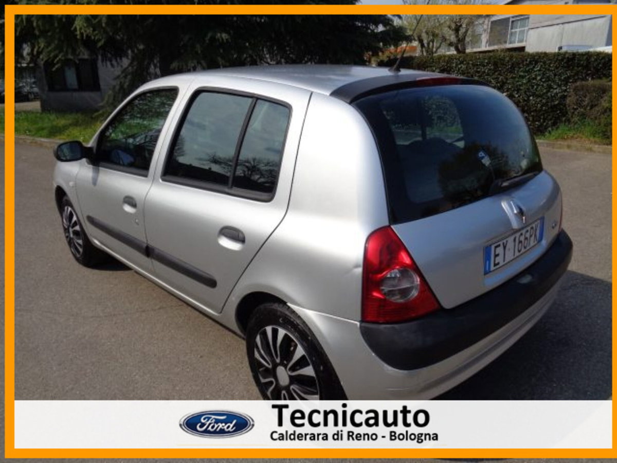 Renault Clio 1.2 16V cat 5 porte Confort Authentique (6)