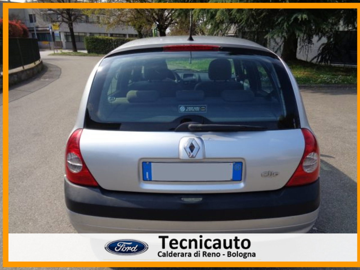 Renault Clio 1.2 16V cat 5 porte Confort Authentique (7)