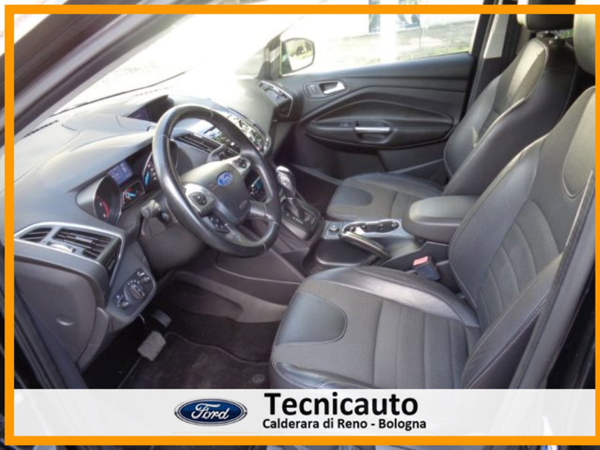 Ford Kuga 2.0 TDCI 140 CV 4WD Powershift Titanium (11)