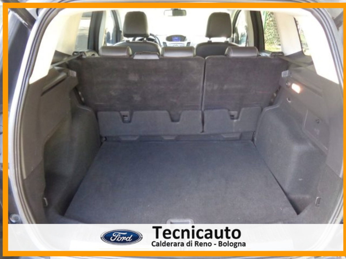 Ford Kuga 2.0 TDCI 140 CV 4WD Powershift Titanium (13)