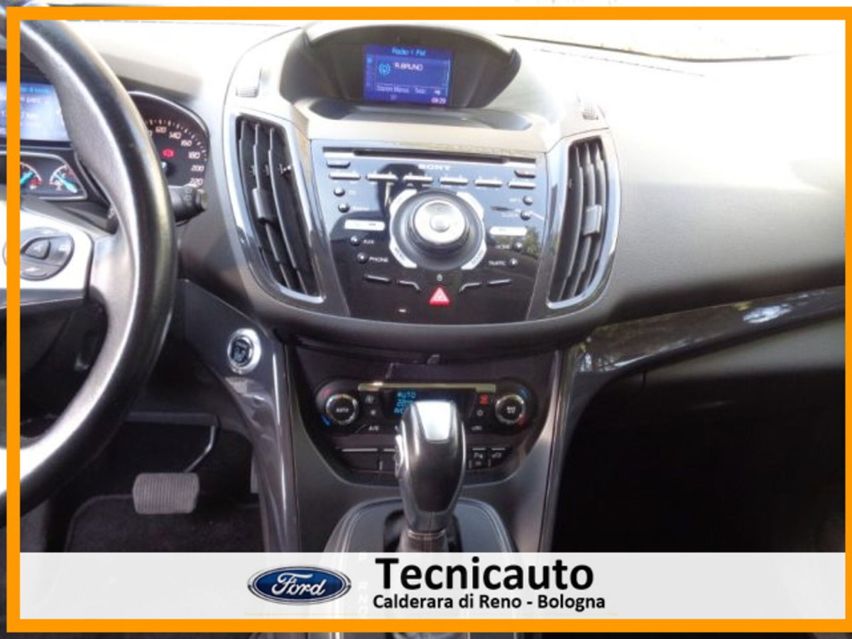 Ford Kuga 2.0 TDCI 140 CV 4WD Powershift Titanium (15)