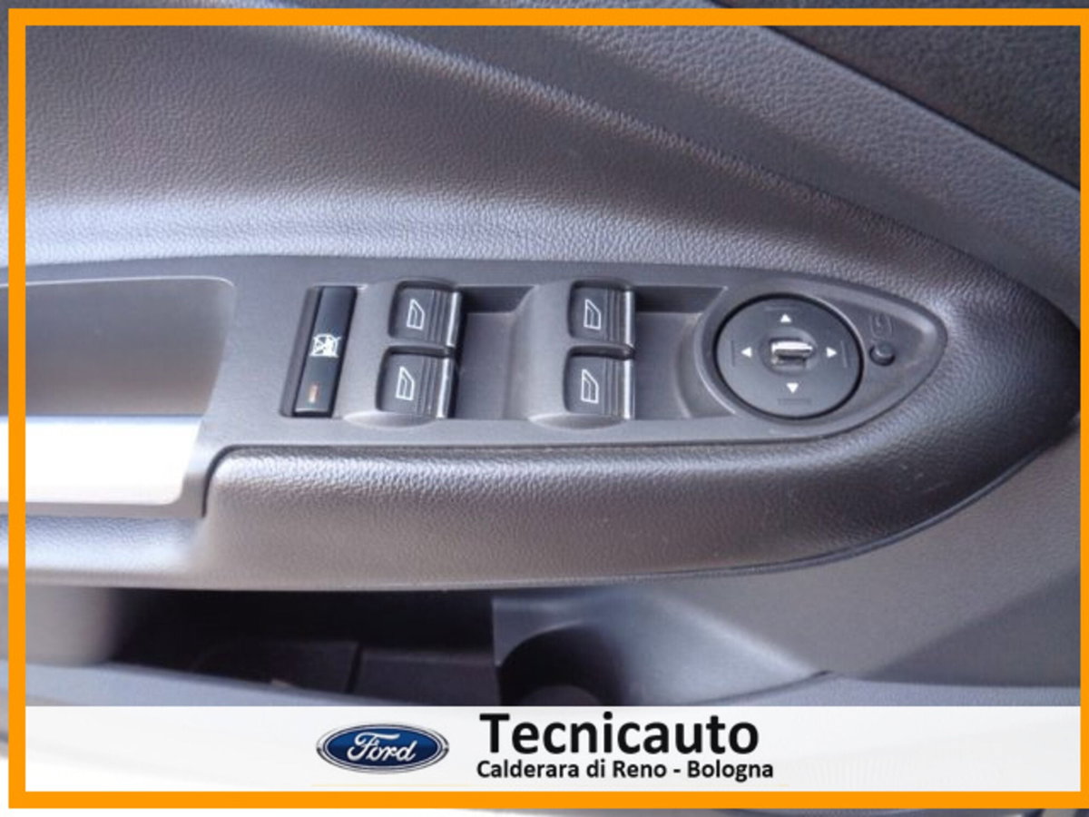 Ford Kuga 2.0 TDCI 140 CV 4WD Powershift Titanium (16)