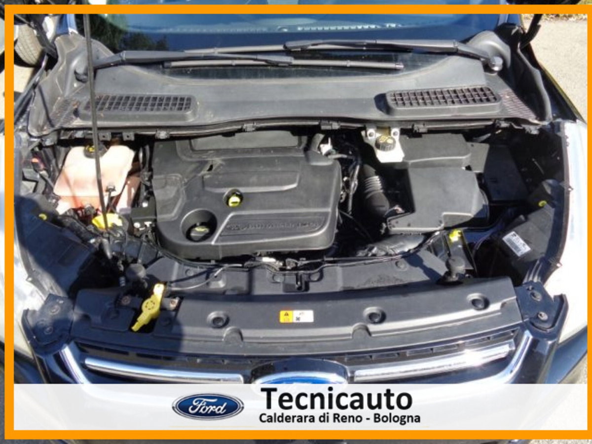 Ford Kuga 2.0 TDCI 140 CV 4WD Powershift Titanium (17)
