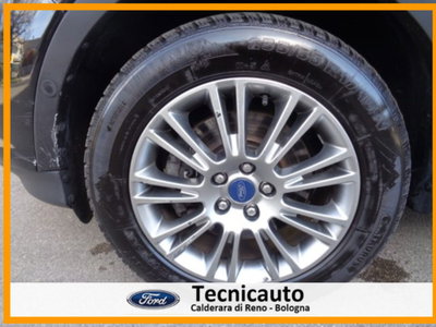 Ford Kuga 2.0 TDCI 140 CV 4WD Powershift Titanium (18)