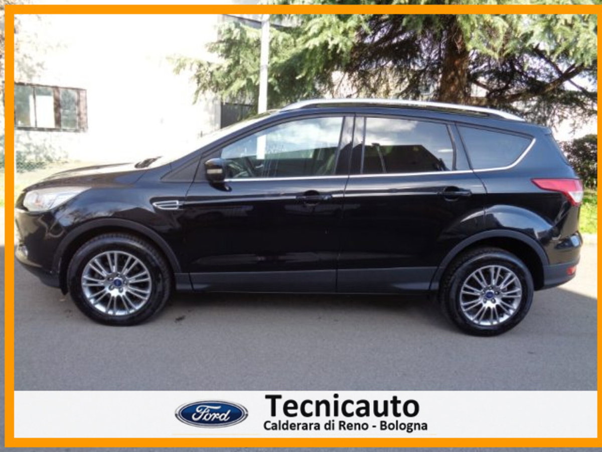 Ford Kuga 2.0 TDCI 140 CV 4WD Powershift Titanium (2)