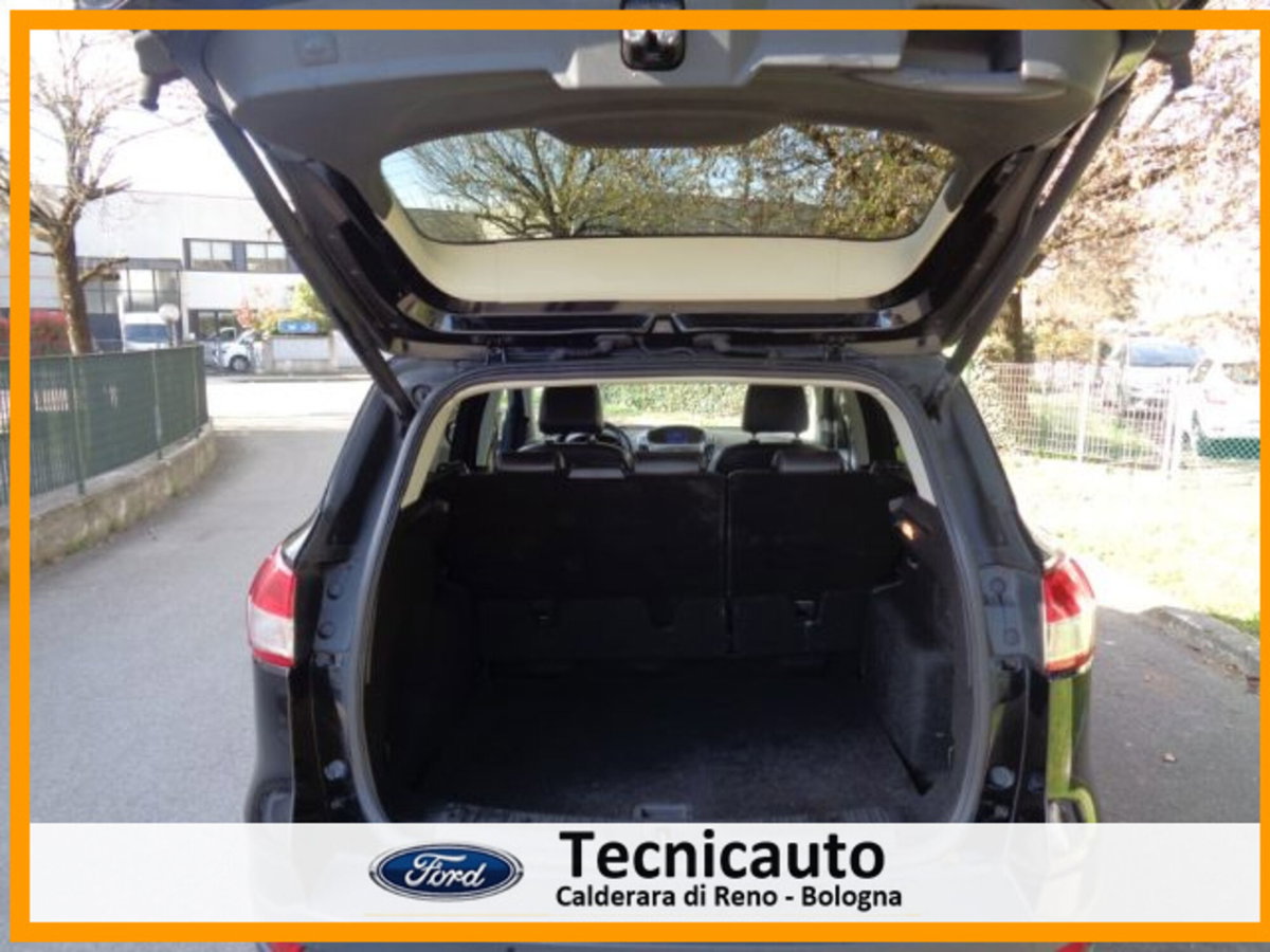 Ford Kuga 2.0 TDCI 140 CV 4WD Powershift Titanium (9)
