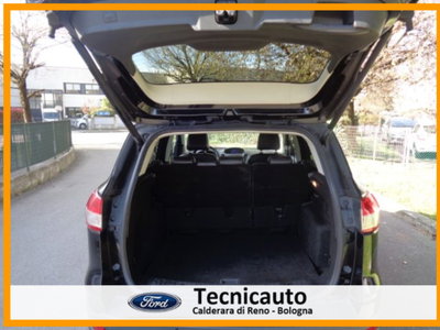 Ford Kuga 2.0 TDCI 140 CV 4WD Powershift Titanium (9)