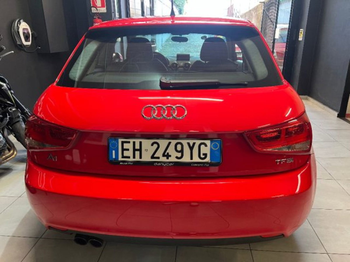Audi A1 1.4 TFSI S tronic 119g Ambition (4)