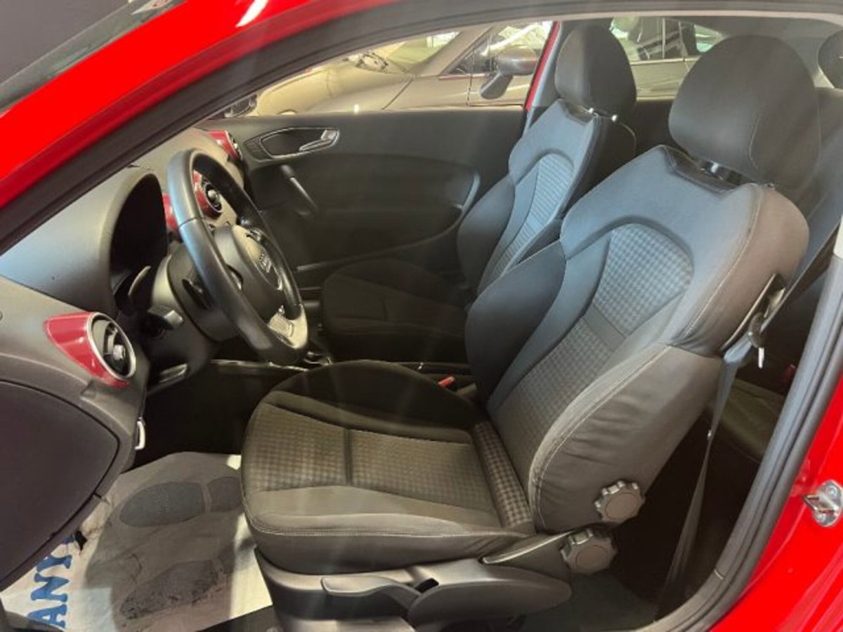 Audi A1 1.4 TFSI S tronic 119g Ambition (7)