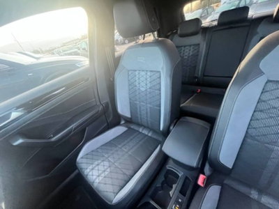 Volkswagen T-Roc 1.0 tsi R-Line 115cv (10)