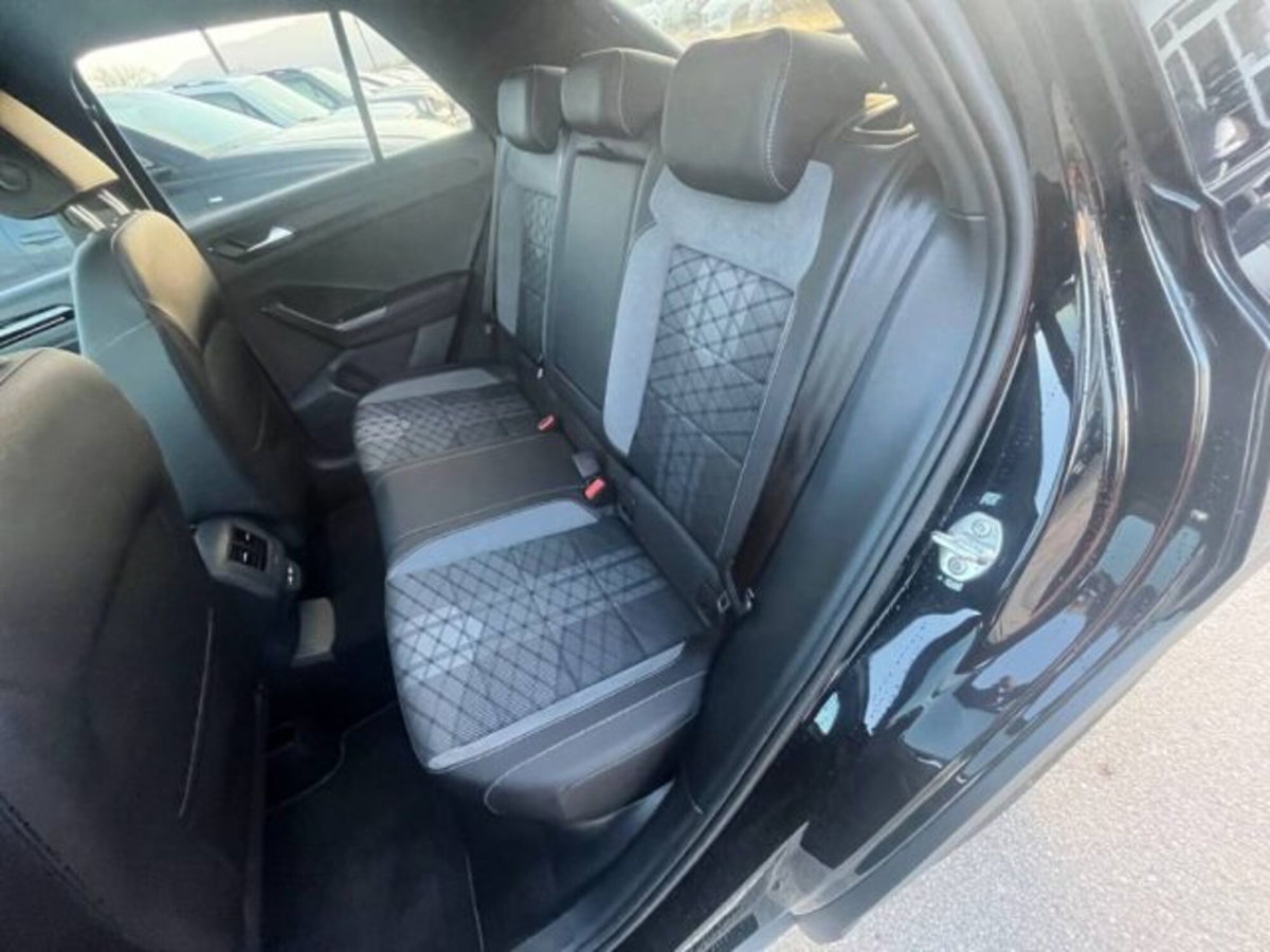 Volkswagen T-Roc 1.0 tsi R-Line 115cv (12)