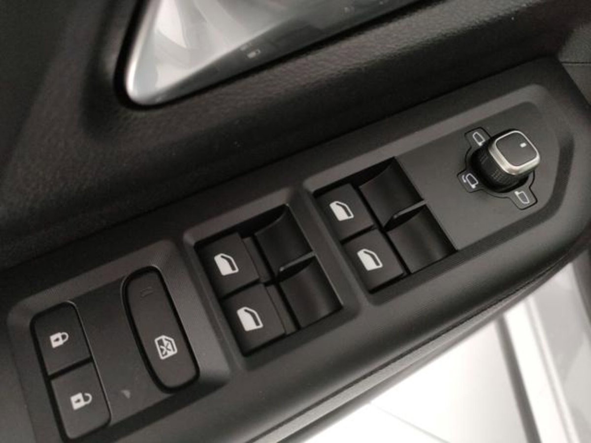 Jeep Compass 1.2 turbo e-hybrid mhev First Edition fwd 145cv edct6 (6)